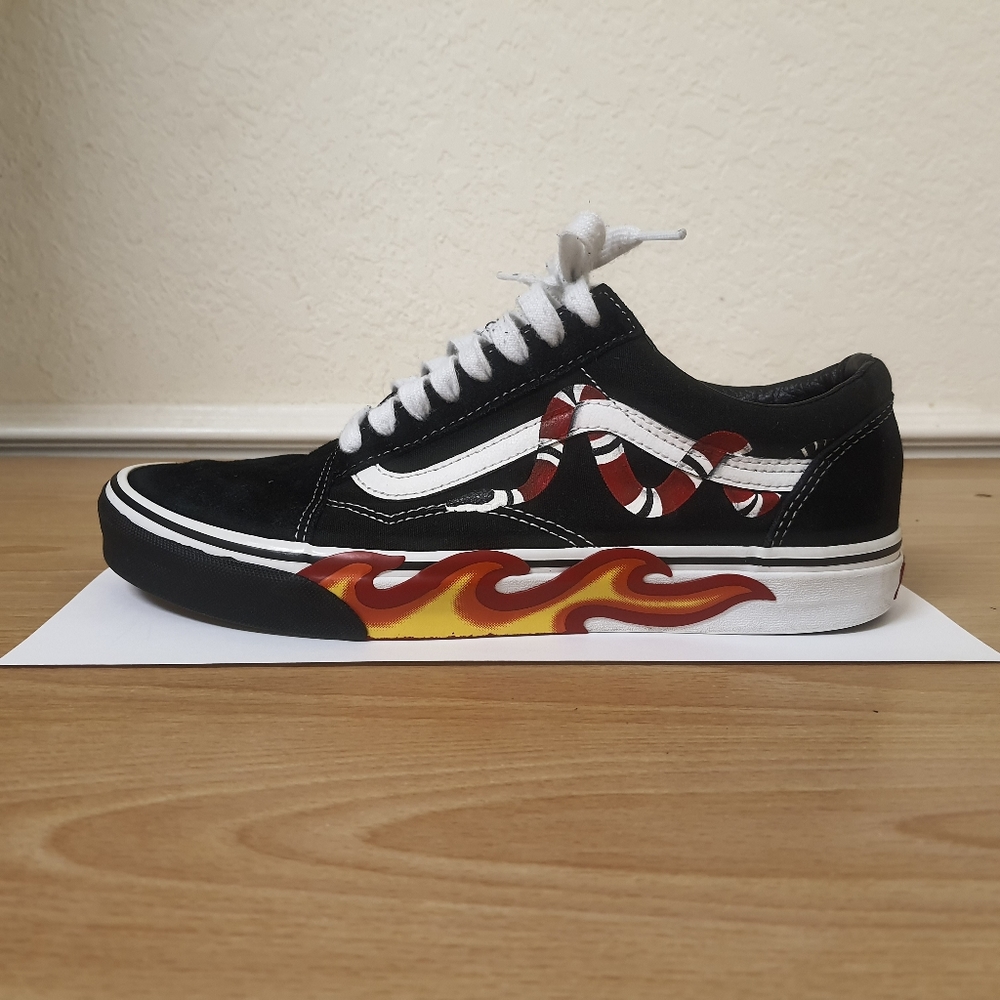 Vans Old Skool Flame Cut Out Custom Painted Used size 9.0 Men